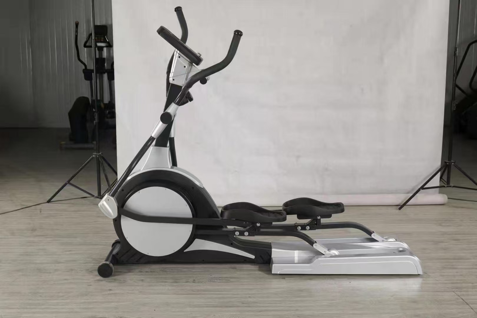 XZ1118 Elliptical Trainer